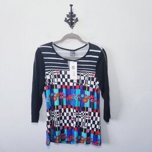 NWT Simply Art By Dolcezza Blouse Size S Wearable Art Abstract Top Hearts Stripe